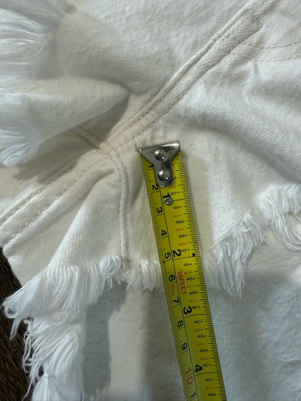 Levi’s High Waisted White Jean Shorts, Woman’s size 31 / 10 - Picture 8 of 8